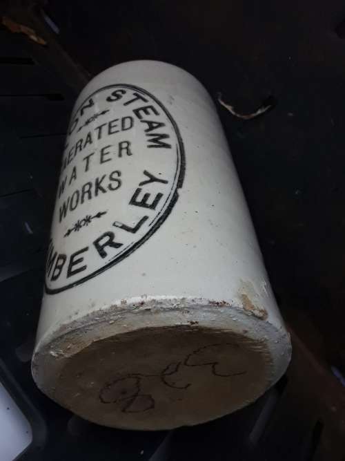 NEWTON STEAM AERATED WATER WORKS KIMBERLEY Ginger beer bottle