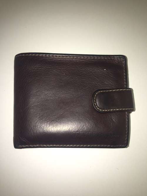 ORIGINAL JACKYLL & HIDE | BI-FOLD WALLET | WAS R999.99 | GENUINE LEATHER