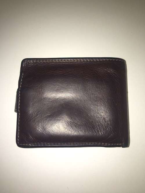 ORIGINAL JACKYLL & HIDE | BI-FOLD WALLET | WAS R999.99 | GENUINE LEATHER