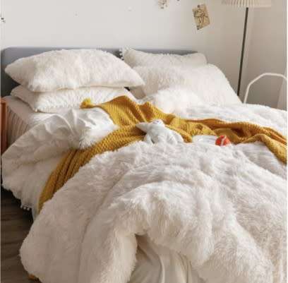 3 Piece Fleece Comforter Set | Queen