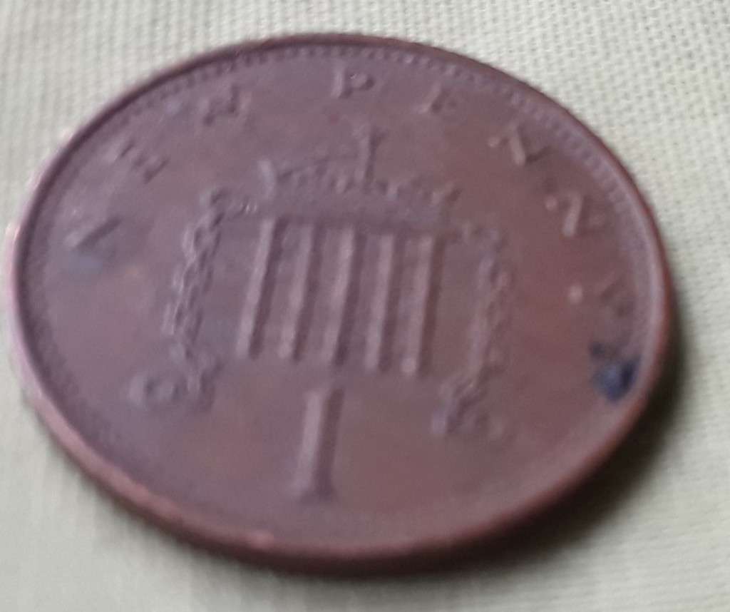 QUEEN VICTORIA 1896 COIN + QE2 Coin with Kings & Queens CHART from year 1066