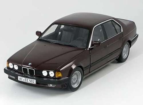 Die cast BMW 730i by Mininchamps - ULTRA RARE