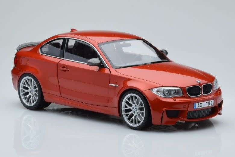 BMW 1M - COLLECTORS PIECE. (Die cast) 1:18 - LIMITED EDITION - RARE MODEL