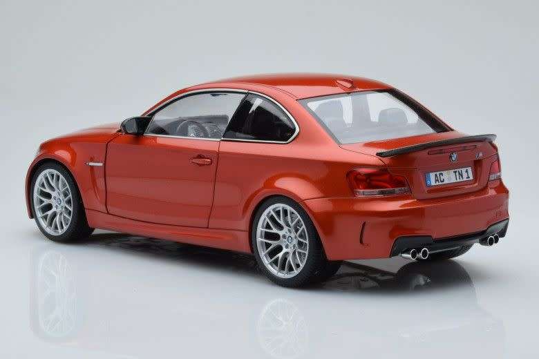 BMW 1M - COLLECTORS PIECE. (Die cast) 1:18 - LIMITED EDITION - RARE MODEL