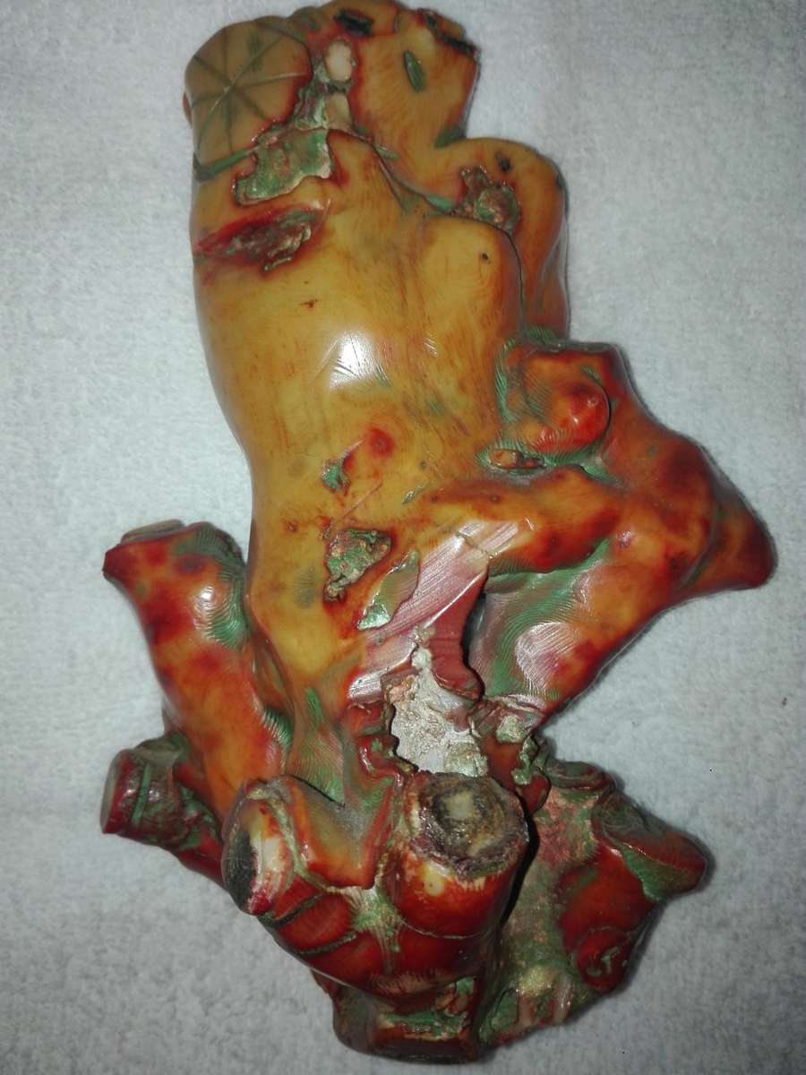 Antique ,Man with money bag.Hand carved Coral  170 x 110  x 80 mm Chinese