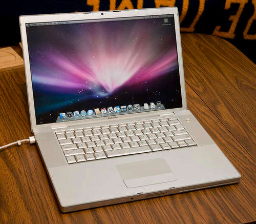Late Entry: APPLE MACBOOK PRO 160GB HDD 2GB RAM WEBCAM GOOD COND