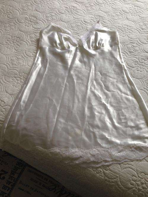 White silk nightie Large