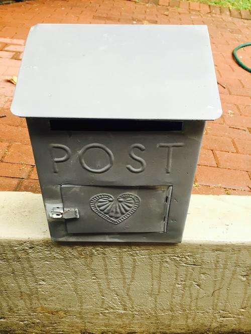 Postbox french grey