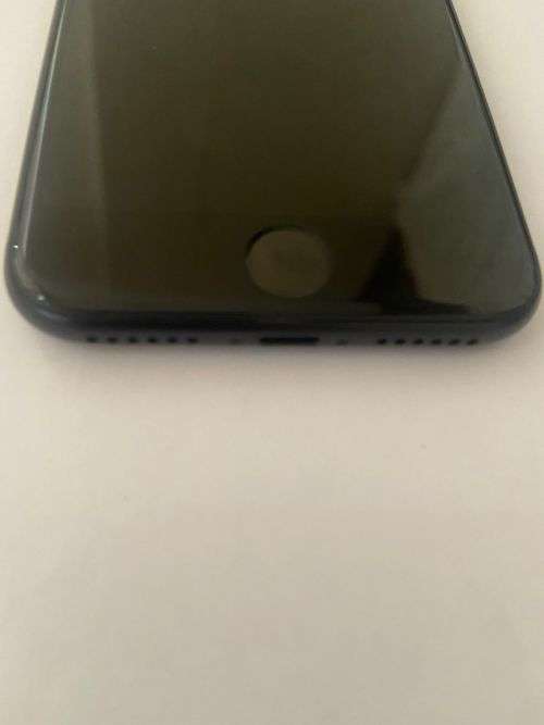 Brand New iPhone SE Midnight 64GB 2022