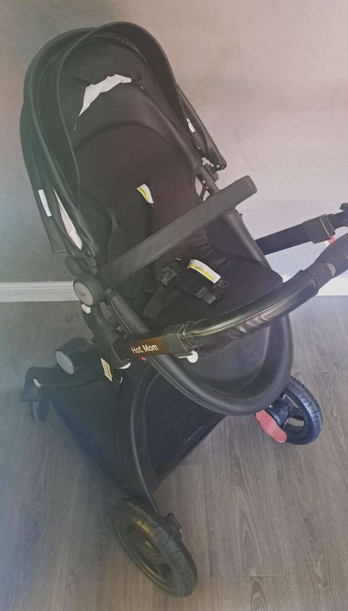 Hot Mom Pram with Bassinet