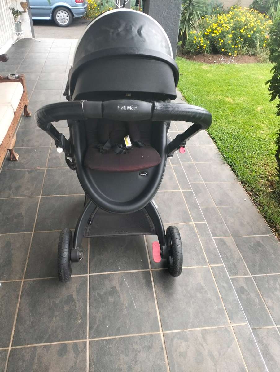 Hot Mom Pram with Bassinet