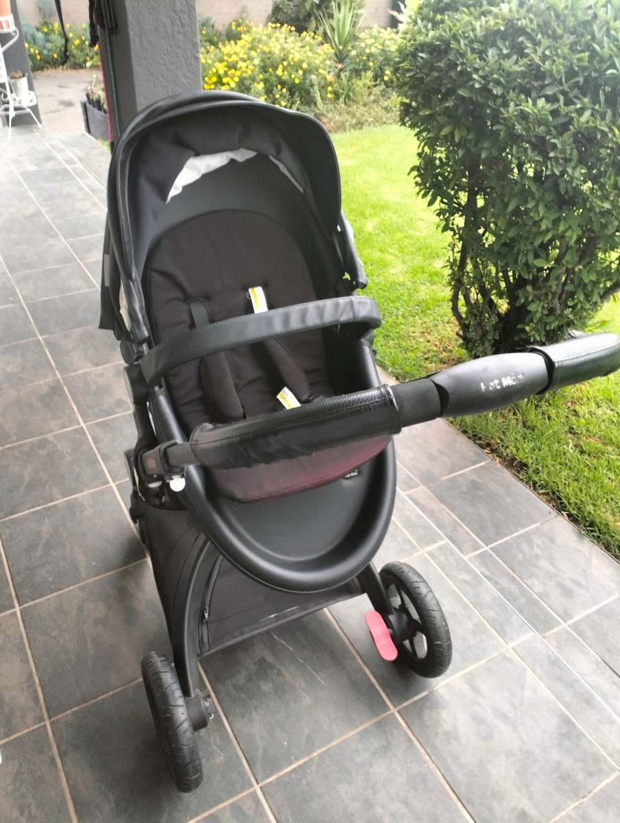 Hot Mom Pram with Bassinet