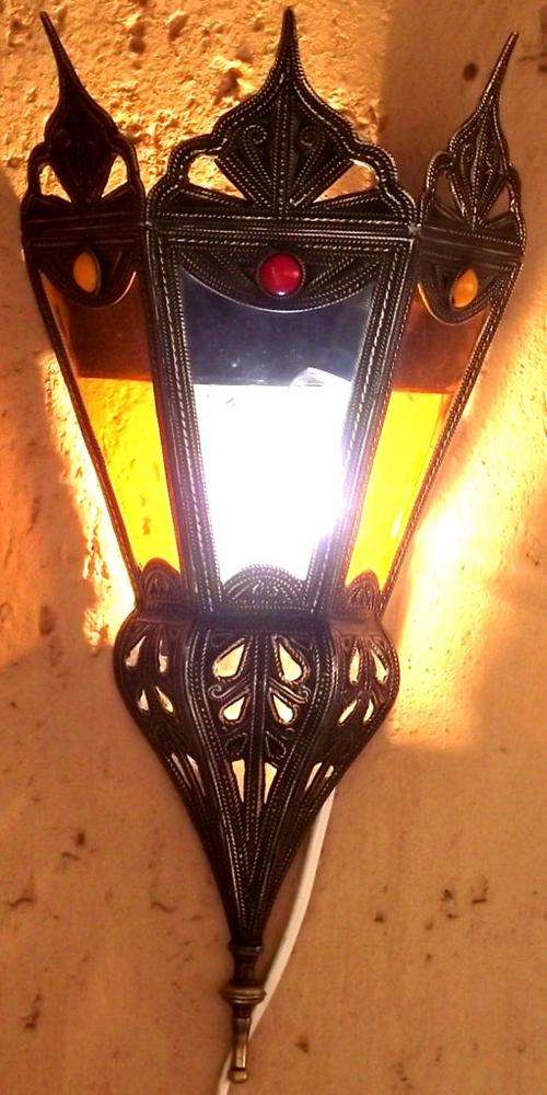 Detailed Crown design with yellow and red knobbies wall lamp fixure - 37 x 18 cm