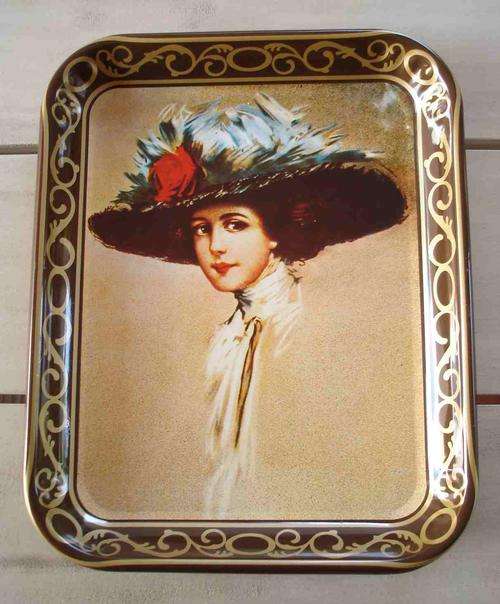 Vintage Coca Cola serving tray with old-fashioned lady - Rare collectable item!!