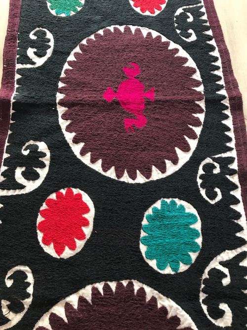 Suzani - Traditional hand-embroidered textile from Tajikistan 125 x 41 cm