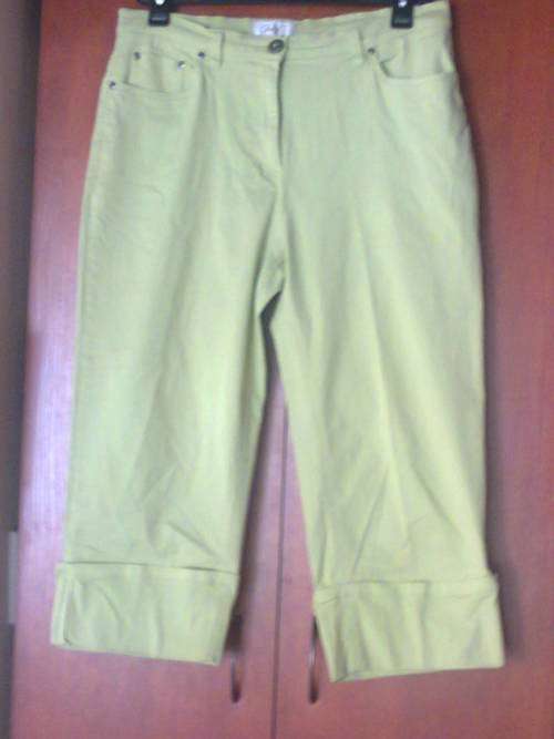 LIME THREE QUARTER STRETCH JEANS - PENNY C 16