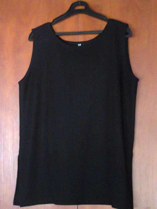 BLACK RIBBED SLEEVELESS TOP - XL