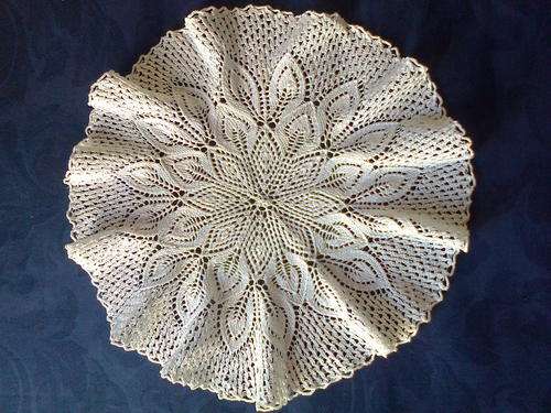 CROCHETED ROUND DOILY