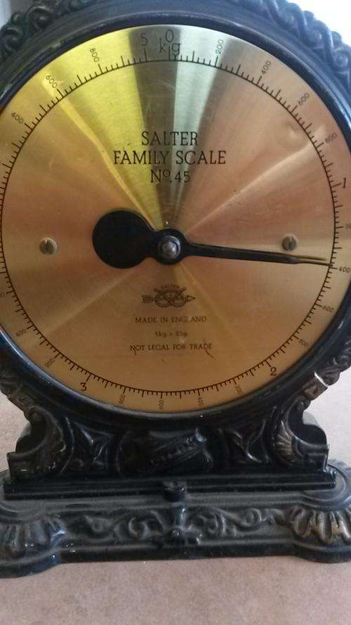 Salter Family Scale no 45- Missing the top piece