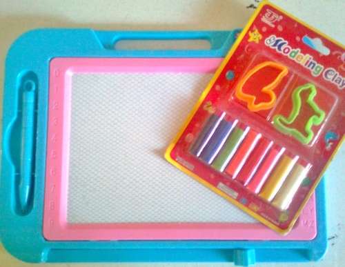DRAWING & WRITING BOARD.  PLUS A FREE MODELING CLAY SET.