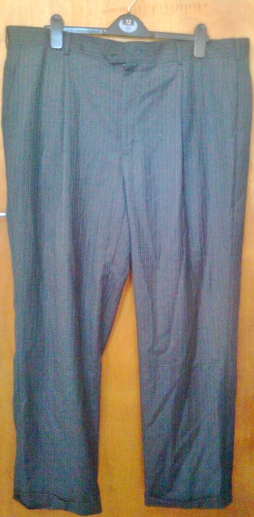 WOOLWORTHS PANTS FOR MEN - SIZE:  44 PLUS A FREE SHIRT - SIZE:  XXL