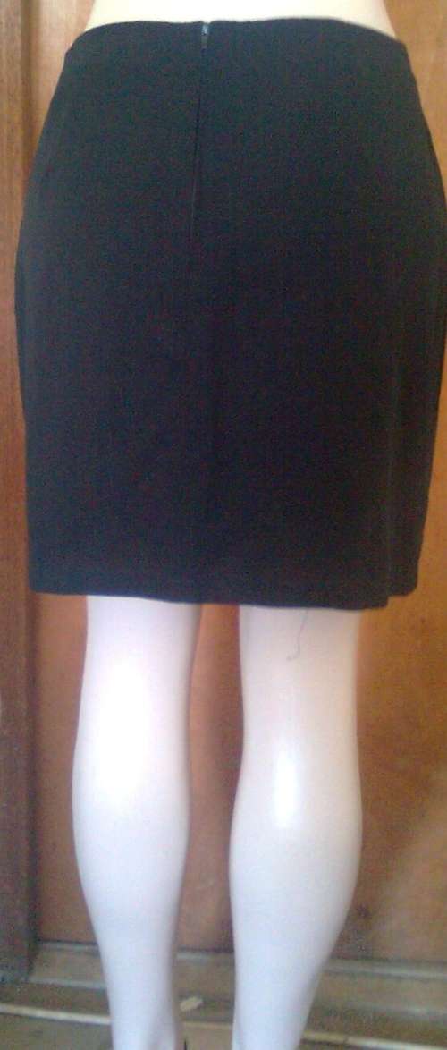 TRUWORTHS GLAMOUR MINI SKIRT - SIZE: 38. PLUS FREE TOP