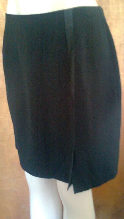 TRUWORTHS GLAMOUR MINI SKIRT - SIZE: 38. PLUS FREE TOP