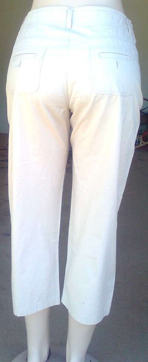 WOOLWORTHS CROP PANTS SIZE: 10  PLUS A FREE TOP - SIZE: 12