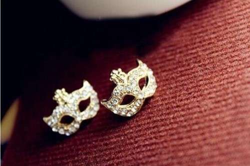 ***MAGIC*** MASK STUDS WITH RHINESTONES