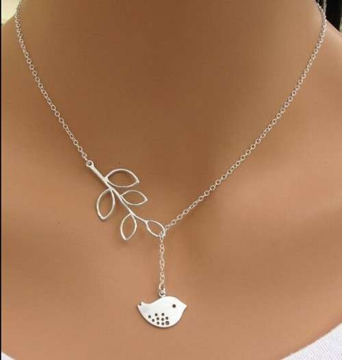 BEAUTIFUL SILVER PLATED NECKLACE