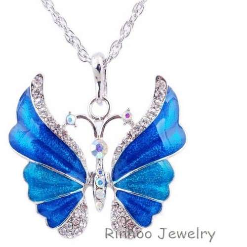 ***BEAUTIFUL*** CRYSTAL BUTTERFLY NECKLACE
