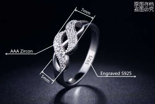 ***CHARMING ***925 STERLING SILVER PRINCESS RING WITH AAA+ ZIRCONIA - SIZE 9
