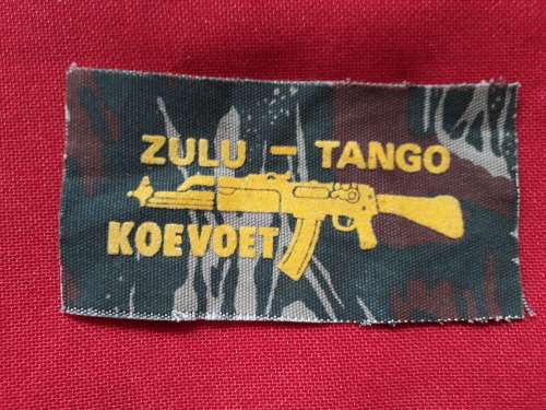 SWA KOEVOET ZULU-TANGO CLOTH BADGE LH FACING (DINNES 3766 AND OWEN C957)