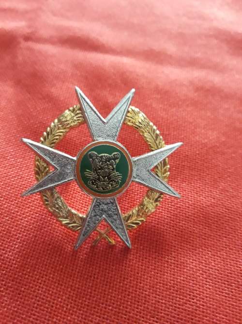 Bophuthatswana Defense Chaplain cap badge- VERY SCARCE