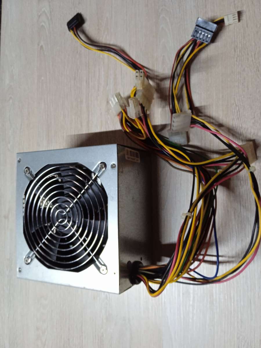 Motherboard Combo: 500W Power supply, MSI Motherboard, Hard Drive, CPU Fan, Wireless Connector