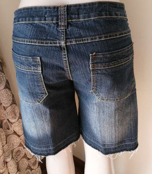 Ladies denim shorts