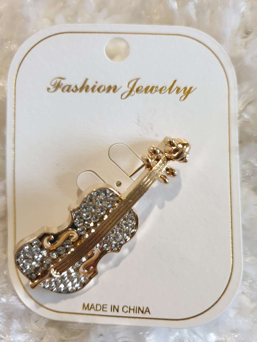Rhinestone Violin Brooch