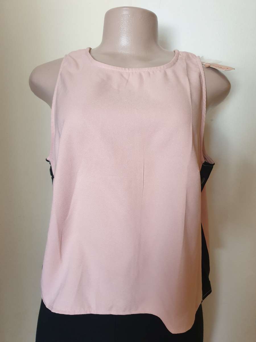 Free 2BU Light Pink Top With Black Sides