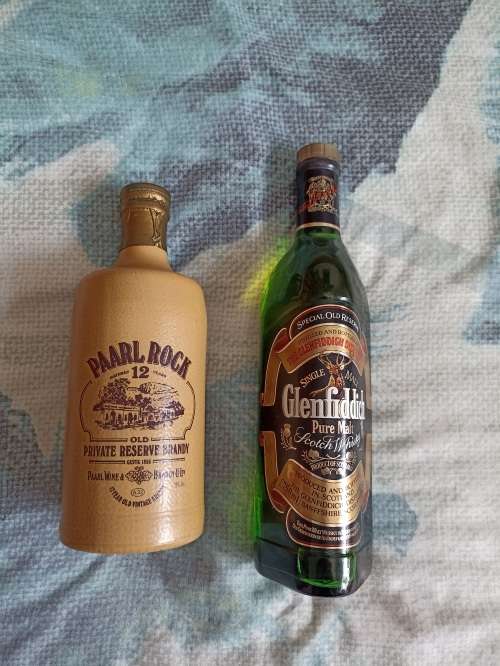 Glenfiddich Special Old Reserve + Paarl Rock 12 Year Private Reserve Brandy unopened