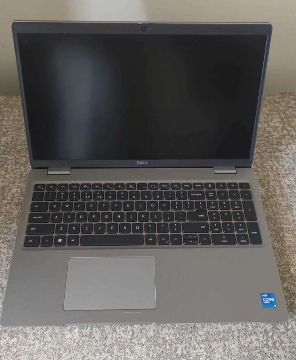 Dell Latitude 5520 i5 11th Gen Intel Iris XE Graphics with active WARRANTY