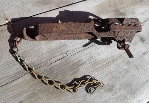 OLD ANIMAL TRAP