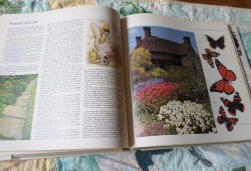 THE SCENTED GARDEN - ROSEMARY VEREY