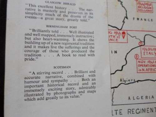 THE RED BERET - THE STORY OF THE PARACHUTE REGIMENT AT WAR 1940 - 45 - HILARY ST GEORGE SAUNDERS