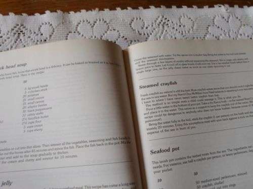 ENTERTAINING WITH POTJIEKOS - MATIE BRINK