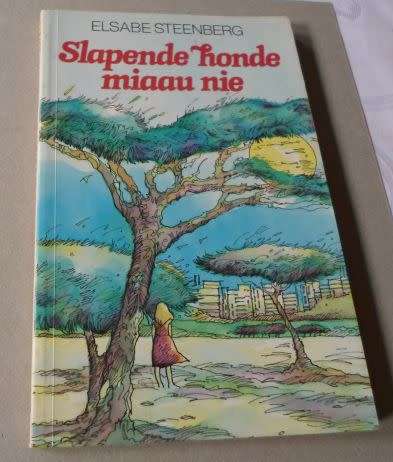 SLAPENDE HONDE MIAAU NIE - ELSABE STEENBERG