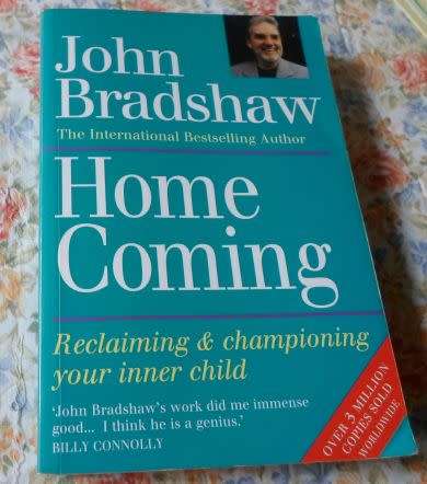 HOME COMING - RECLAIMING & CHAMPIONING YOUR INNER CHILD - JOHN BRADSHAW