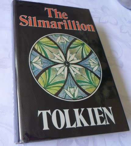 THE SILMARILLION - J.R.R. TOLKIEN