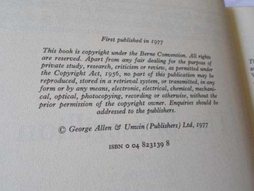 THE SILMARILLION - J.R.R. TOLKIEN