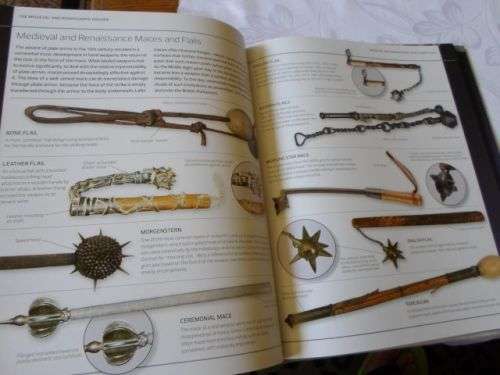 KNIVES , DAGGERS & HAND-COMBAT TOOLS - THE ILLUSTRATED HISTORY OF WEAPONS - DAVID SOUD
