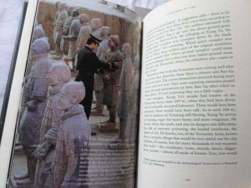 THE TERRACOTTA ARMY - CHINA'S FIRST EMPEROR AND BIRTH OF A NATION - JOHN MAN